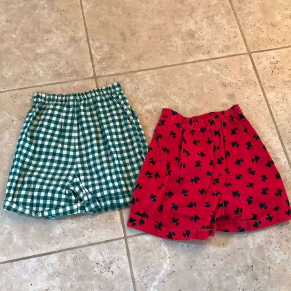 🎄 Girls Christmas shorts🎄 - Picture 2 of 4
